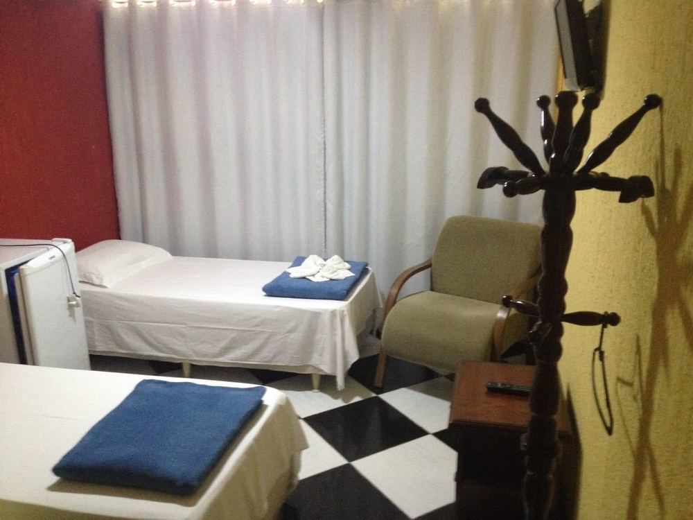Hotel Santiago Centro Терезополис Экстерьер фото